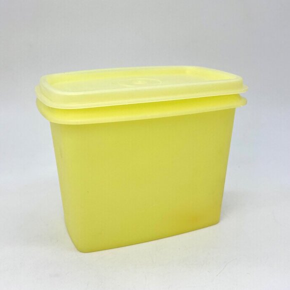 Vintage Tupperware Yellow Container Lid Retro Storage Box Kitchen Pantry 70s - Picture 1 of 9